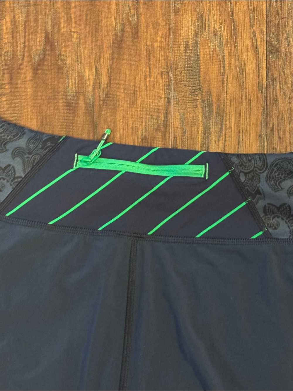 💚Lululemon Cute Shorts💚 - Picture 6 of 8